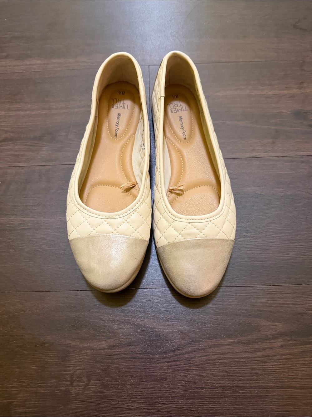 Time and Tru Memory Foam Shoes Size 8 1/2 shoes